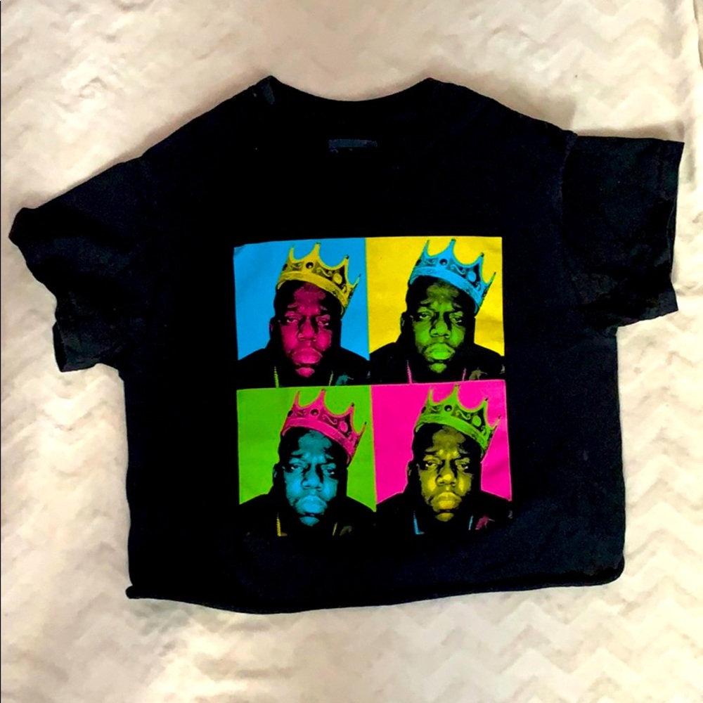 A popular B.I.G crop top !!